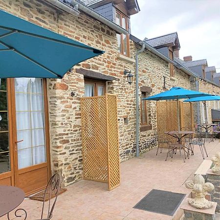 Le Moulin De Benneville Chambres D'Hotes, Petit Dejeuner Compris Cahagnes Exterior photo