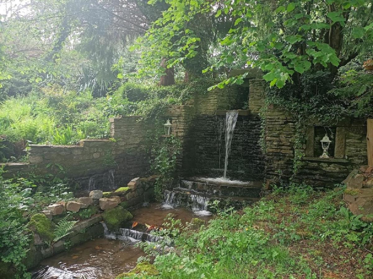 Le Moulin De Benneville Chambres D'Hotes, Petit Dejeuner Compris Cahagnes Exterior photo