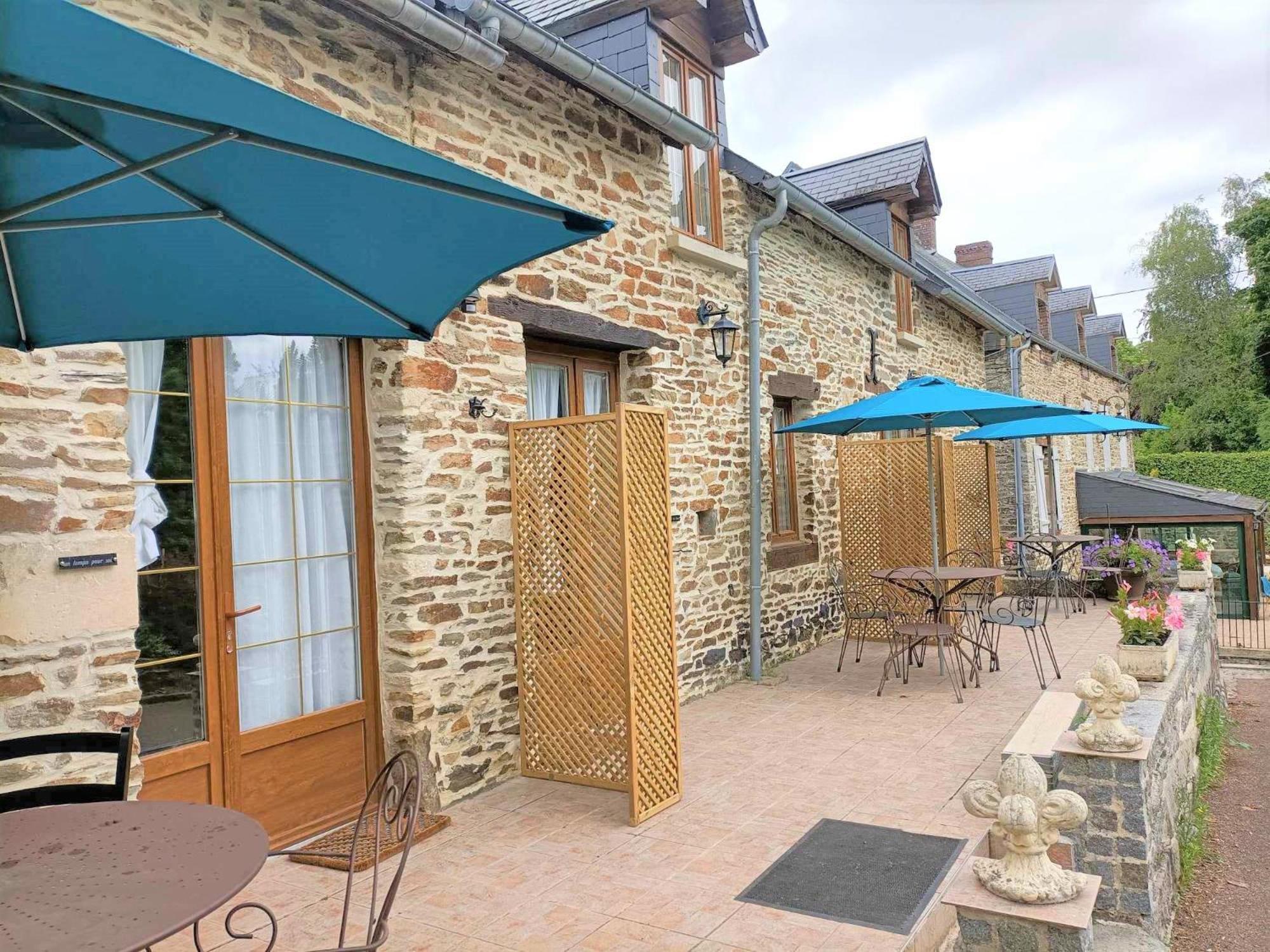 Le Moulin De Benneville Chambres D'Hotes, Petit Dejeuner Compris Cahagnes Exterior photo